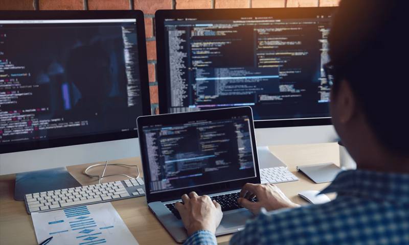 数据科学选型:R与Python如何赋能湘乡市网站建设?